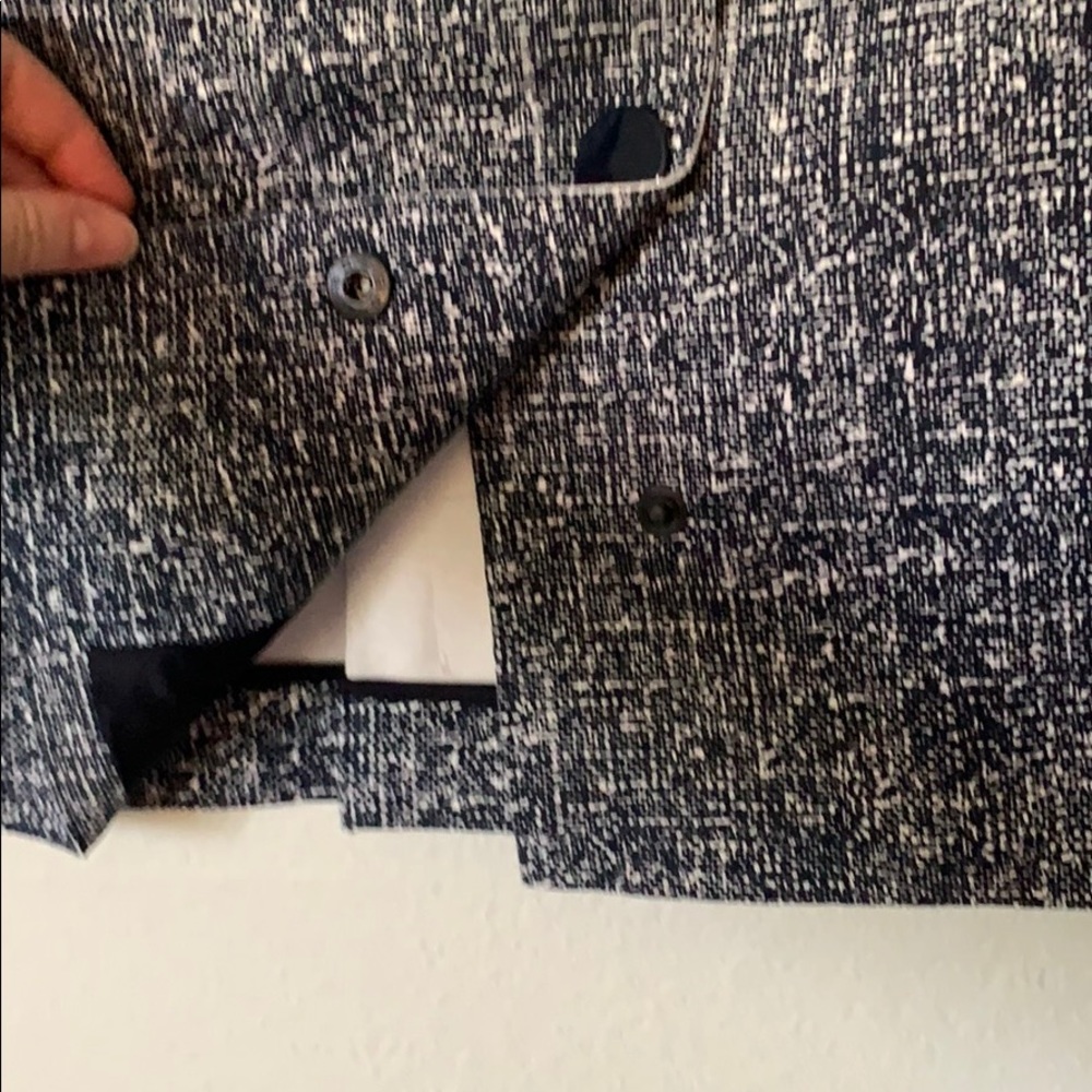 Women's Gray Textured Button-Front Jacket - Picture 12 of 16